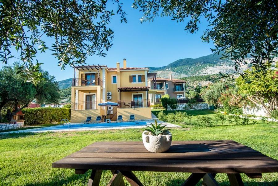 Villa Irida Afrato Kültér fotó